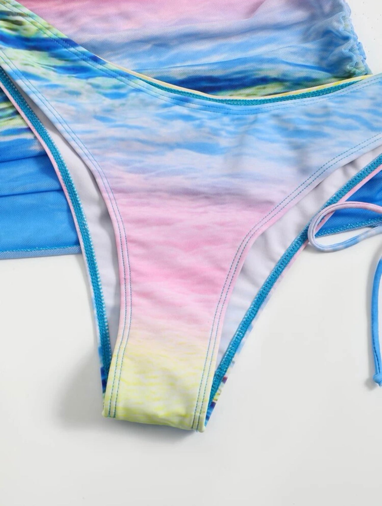 Бански rainbow wave от три части